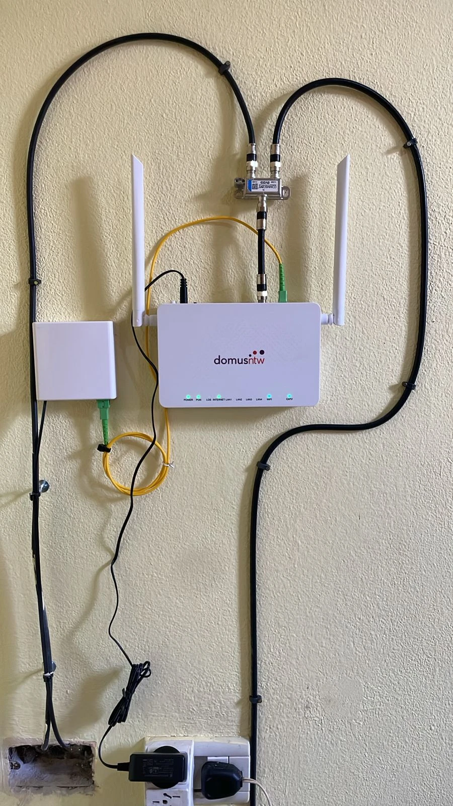 Servicio de internet y fibra óptica